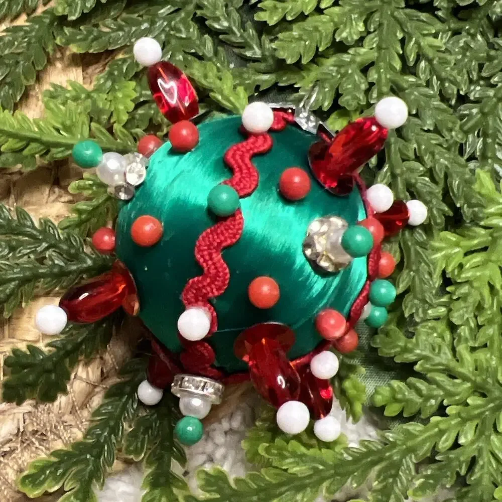 Set of 2 Mini Push Pin Sequins Satin Thread Ball Christmas Ornaments Santa Peace